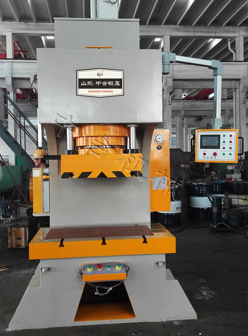 315T导柱式液压冲机(图2) 315T导柱式液压冲机(图2)