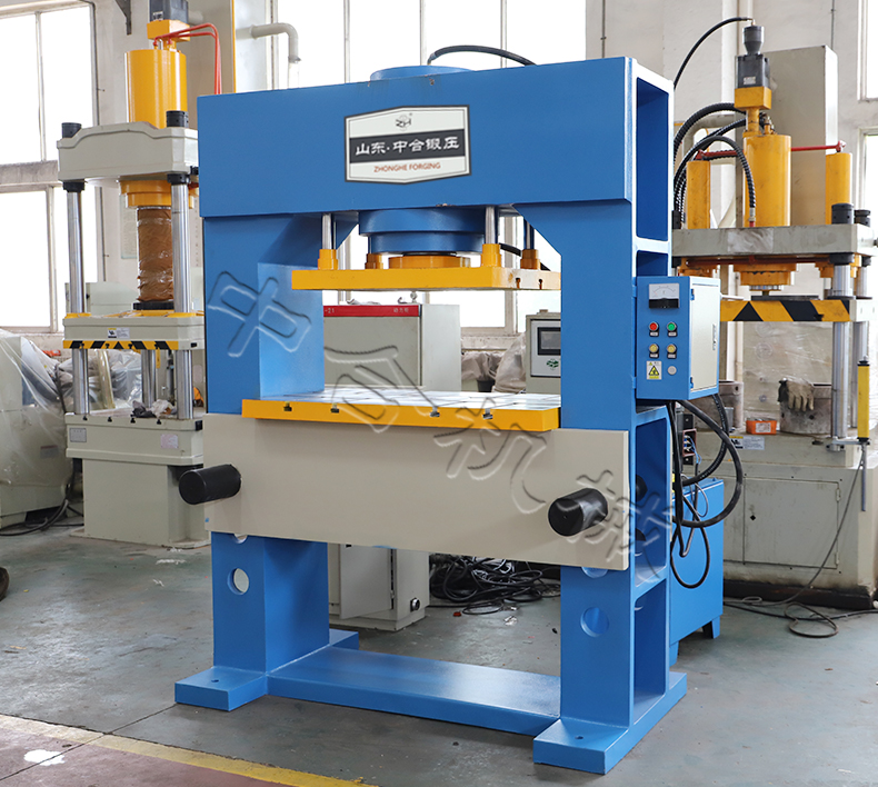 大吨位龙门液压机(图3)