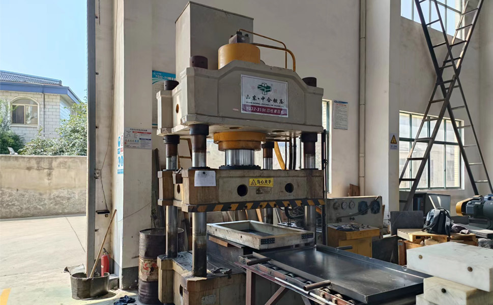 防辐射材料成型设备_315吨四柱液压机