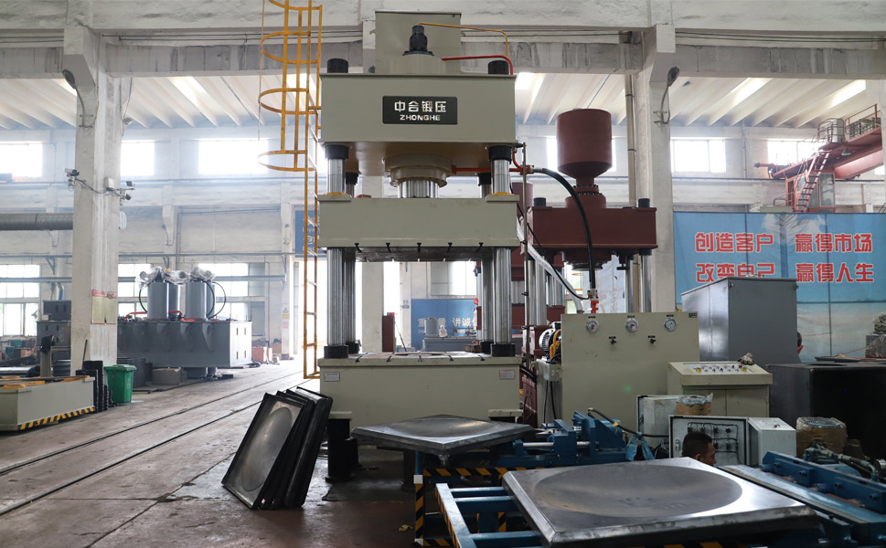 不锈钢水箱生产工艺流程_水箱板拉伸成型液压机