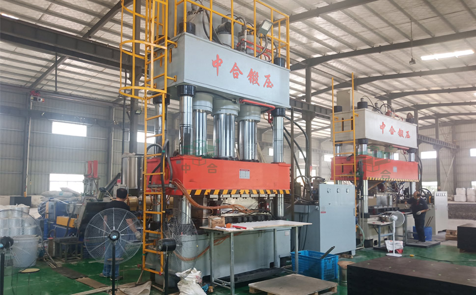 复合建筑模板生产设备_800吨液压机_复合材料模压成型