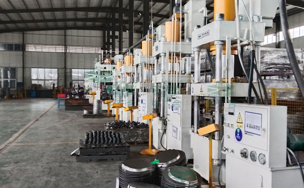 中合液压机交付10台液压机和气动冲床