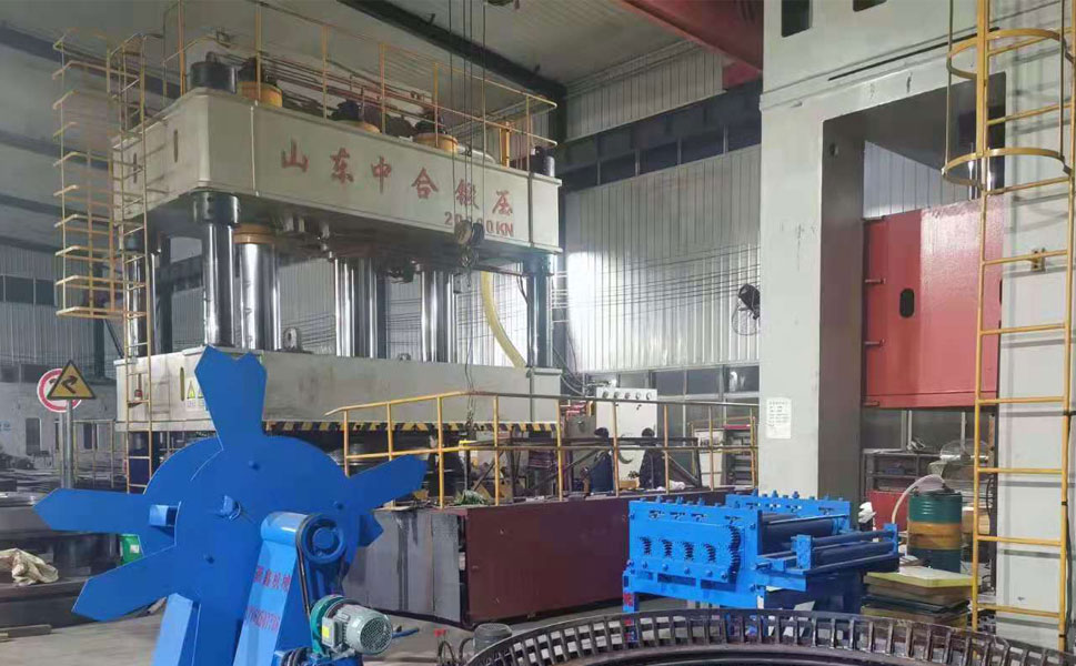 电动车顶棚生产设备-2000吨四柱液压机