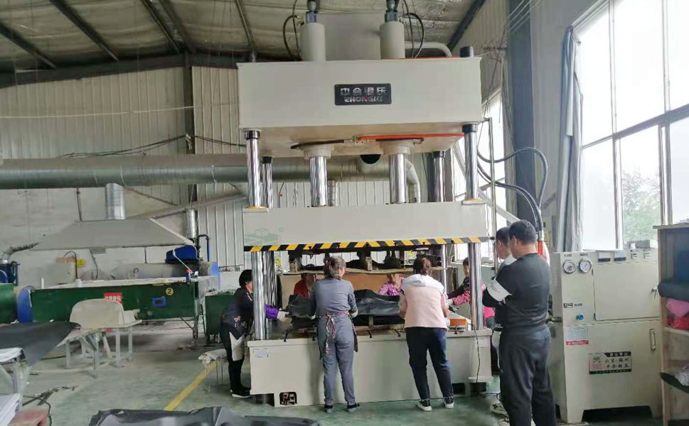 汽车内饰件液压机-200吨汽车装饰件生产设备