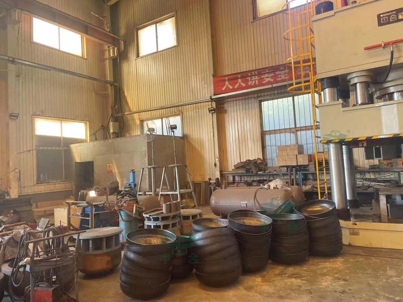 封头冲压成型液压机-1750吨封头液压机客户使用反馈