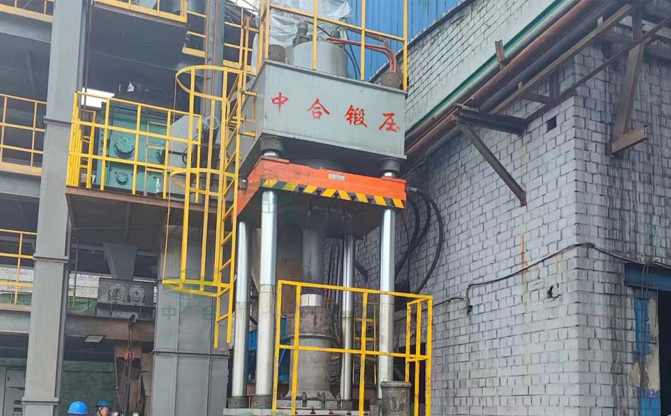 630吨活性炭粉末成型液压机-柱状活性炭成型液压机