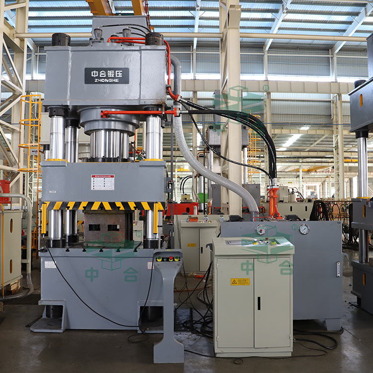 630吨四柱液压机.jpg 630吨四柱液压机.jpg