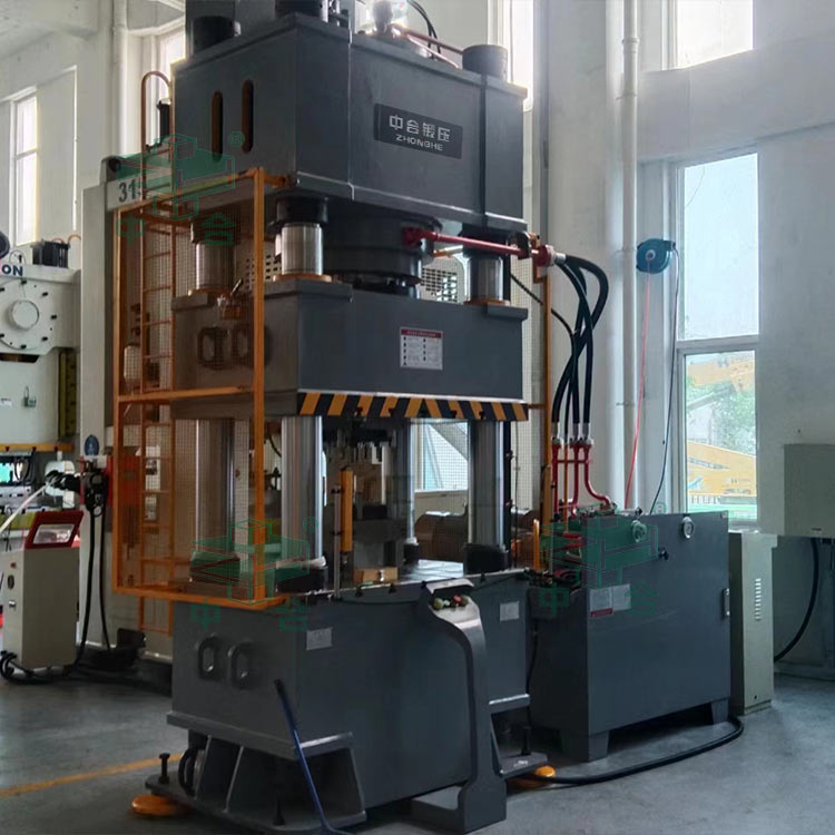 630吨汽车零部件成型液压机.jpg 630吨汽车零部件成型液压机.jpg