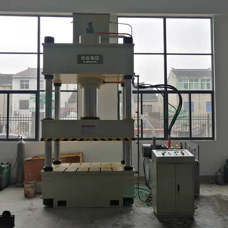 315吨三梁四柱液压机