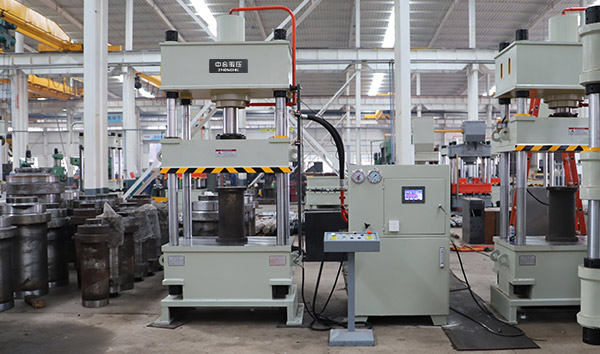 100吨四柱液压机参数