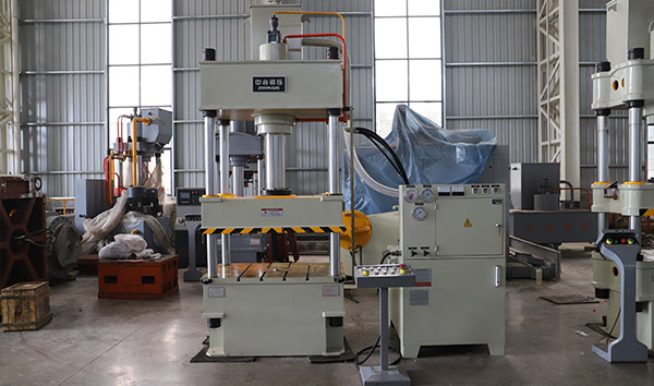 滕州100吨四柱液压机报价