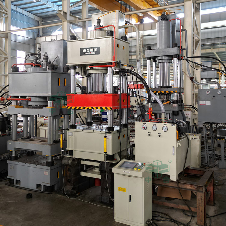 315吨四柱液压机带液压垫.jpg 315吨四柱液压机带液压垫.jpg