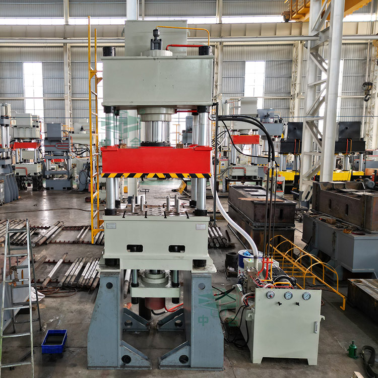 315吨四柱拉伸液压机背面.jpg 315吨四柱拉伸液压机背面.jpg