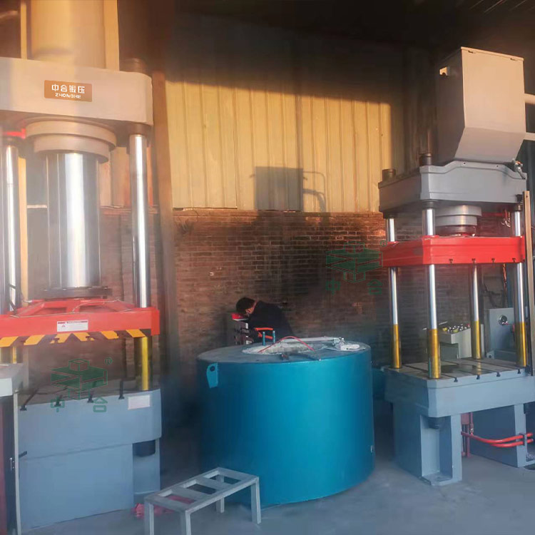 315吨耐火砖成型液压机