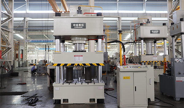 315吨国标四柱液压机（1260x1200mm）