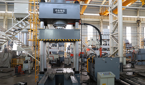 800吨四柱液压机_移动工作台液压机