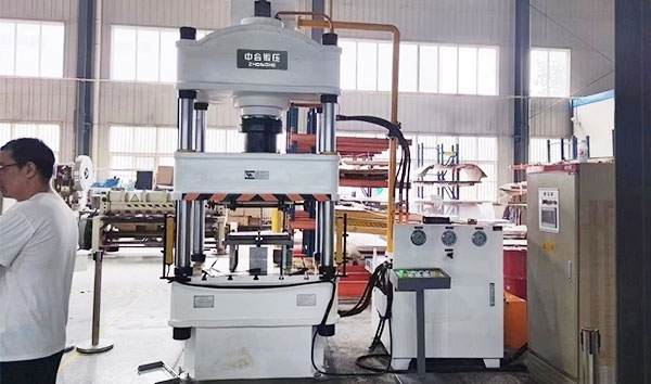 冲压电路板外壳成型_新型200吨四柱液压机