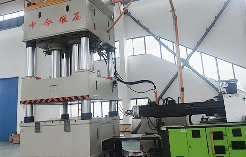 2000吨汽车配件模压成型液压机