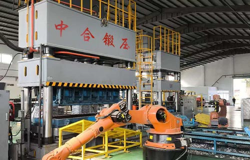 1500吨不锈钢水箱板拉伸液压机