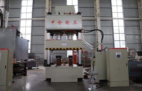 800吨三梁四柱液压机-伺服液压机