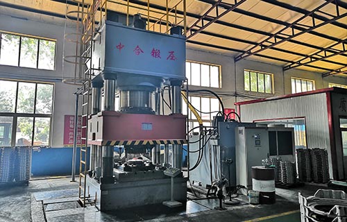 2000吨四柱液压机-汽车配件成型液压机