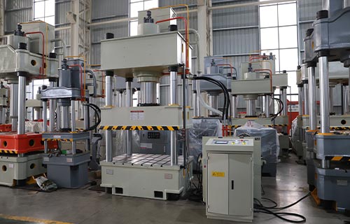 315吨四柱液压机：智能化时代的生产利器