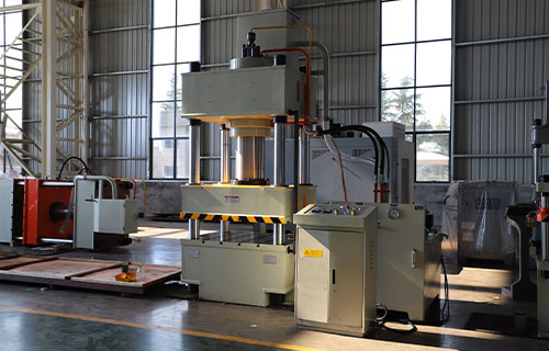 315吨四柱液压机的价格分析与比较