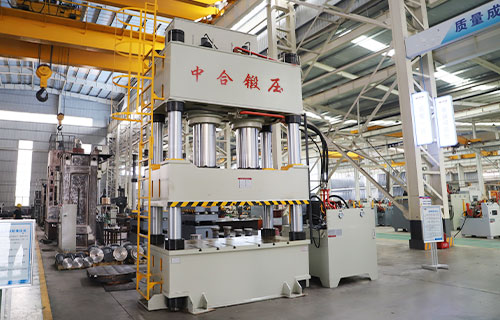 2000吨四柱液压机性能参数深度解读