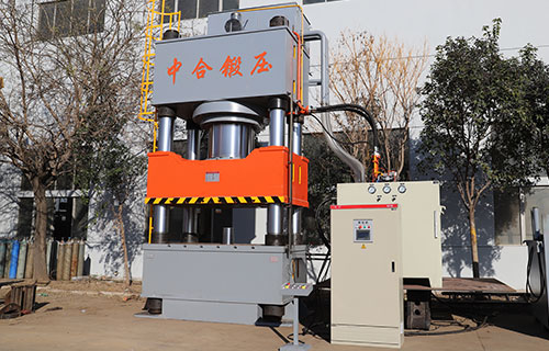 如何选择适合的滕州2000吨四柱液压机？