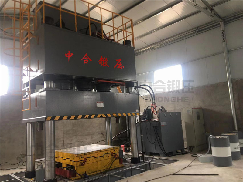 卡车导流罩生产设备_2500吨四柱液压机_玻璃钢成型液压机(图7) 卡车导流罩生产设备_2500吨四柱液压机_玻璃钢成型液压机(图7)