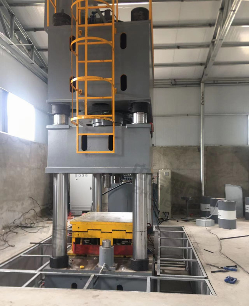 复合材料成型油压机_1500吨汽车覆盖件模压机设备_伺服油压机(图2)