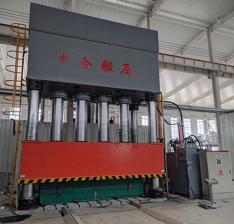 汽车覆盖件成型设备_2500吨四柱液压机(图2)