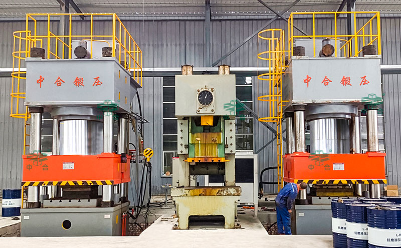 2000吨离合器外壳液压机-汽车配件生产设备(图3)