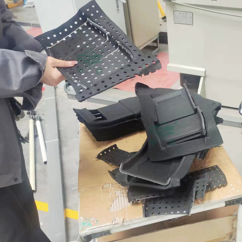 热压汽车内饰件成型液压机-315吨四柱液压机