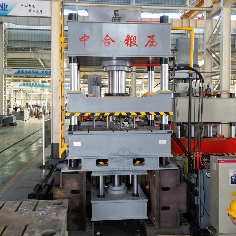 630吨三梁四柱液压机