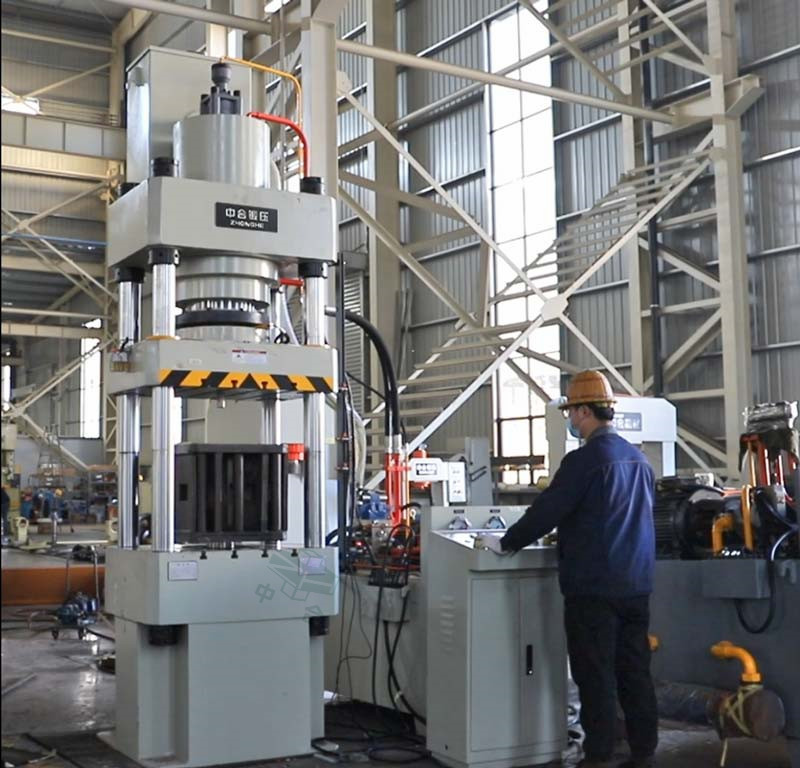 315吨四柱液压机